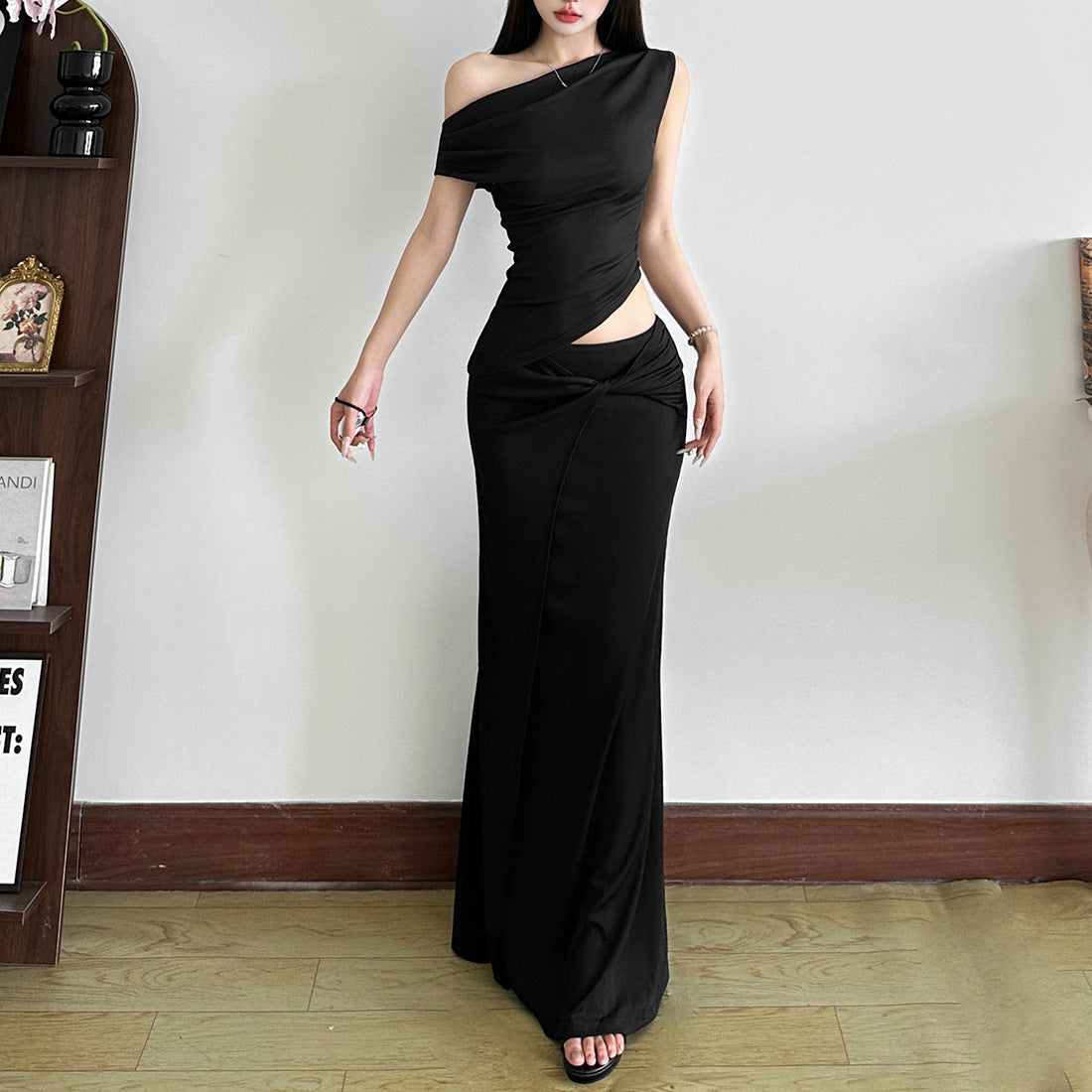 Gothic Elegant Off-Shoulder Asymmetrical Dress Slim Fit Draped Black Party Evening Gown