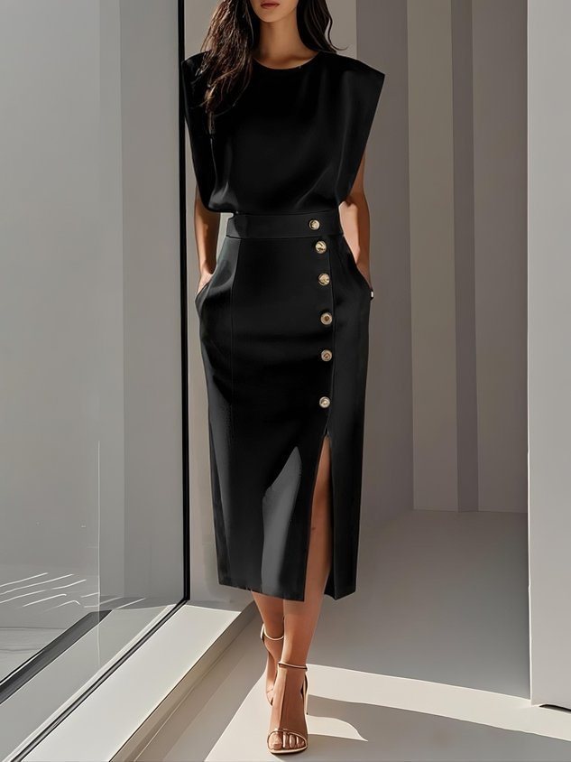 Chic Summer Dress for Women – Sleeveless Split Hem with Metal Button Detail, Elegant & Lightweight